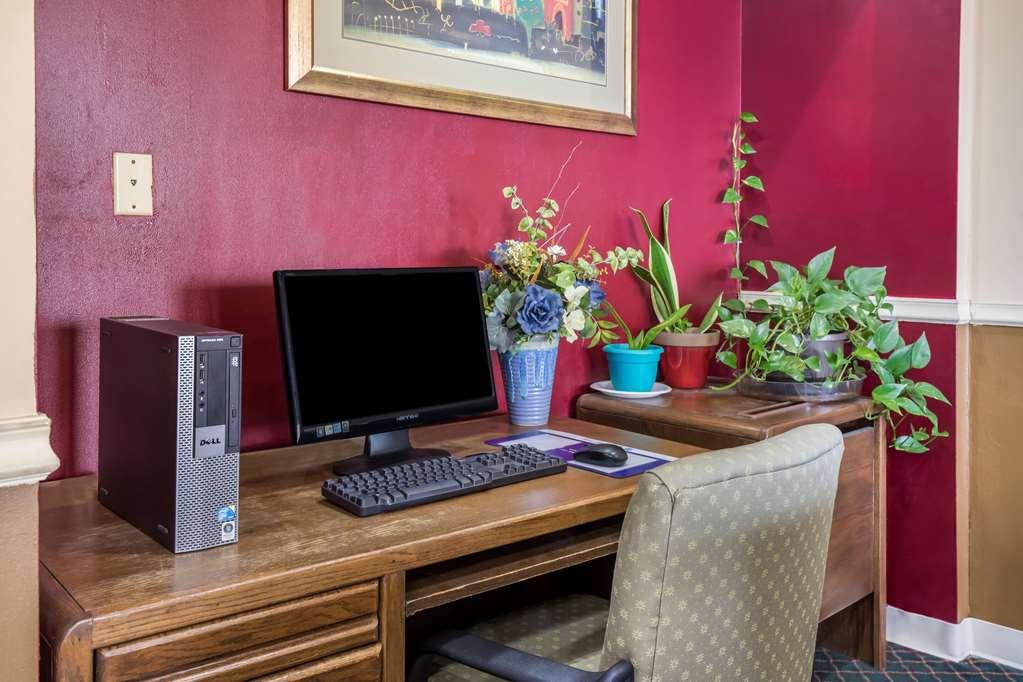 Econo Lodge Inn & Suites East Ноксвил Съоръжения снимка
