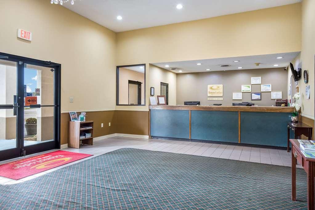 Econo Lodge Inn & Suites East Ноксвил Интериор снимка