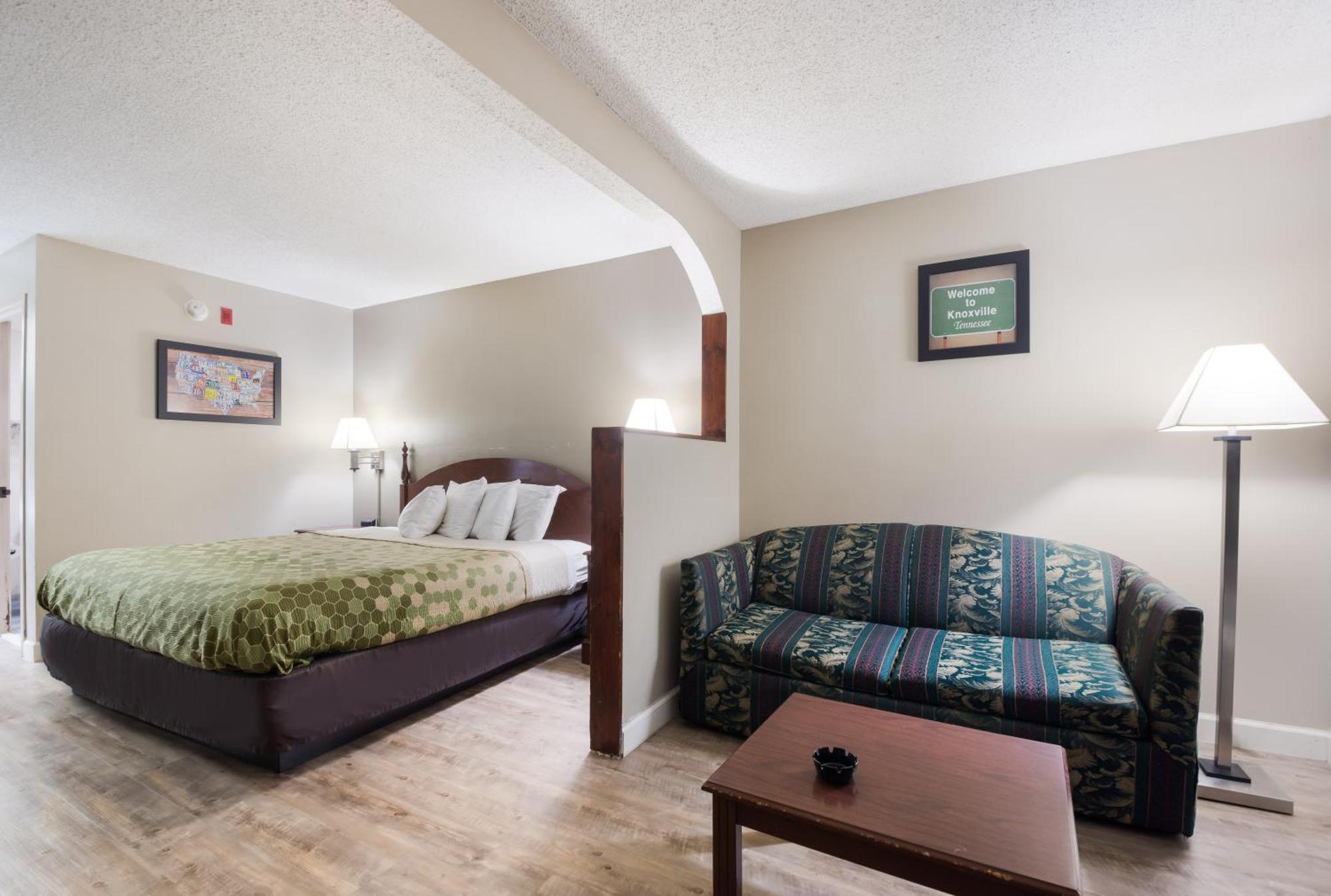 Econo Lodge Inn & Suites East Ноксвил Екстериор снимка