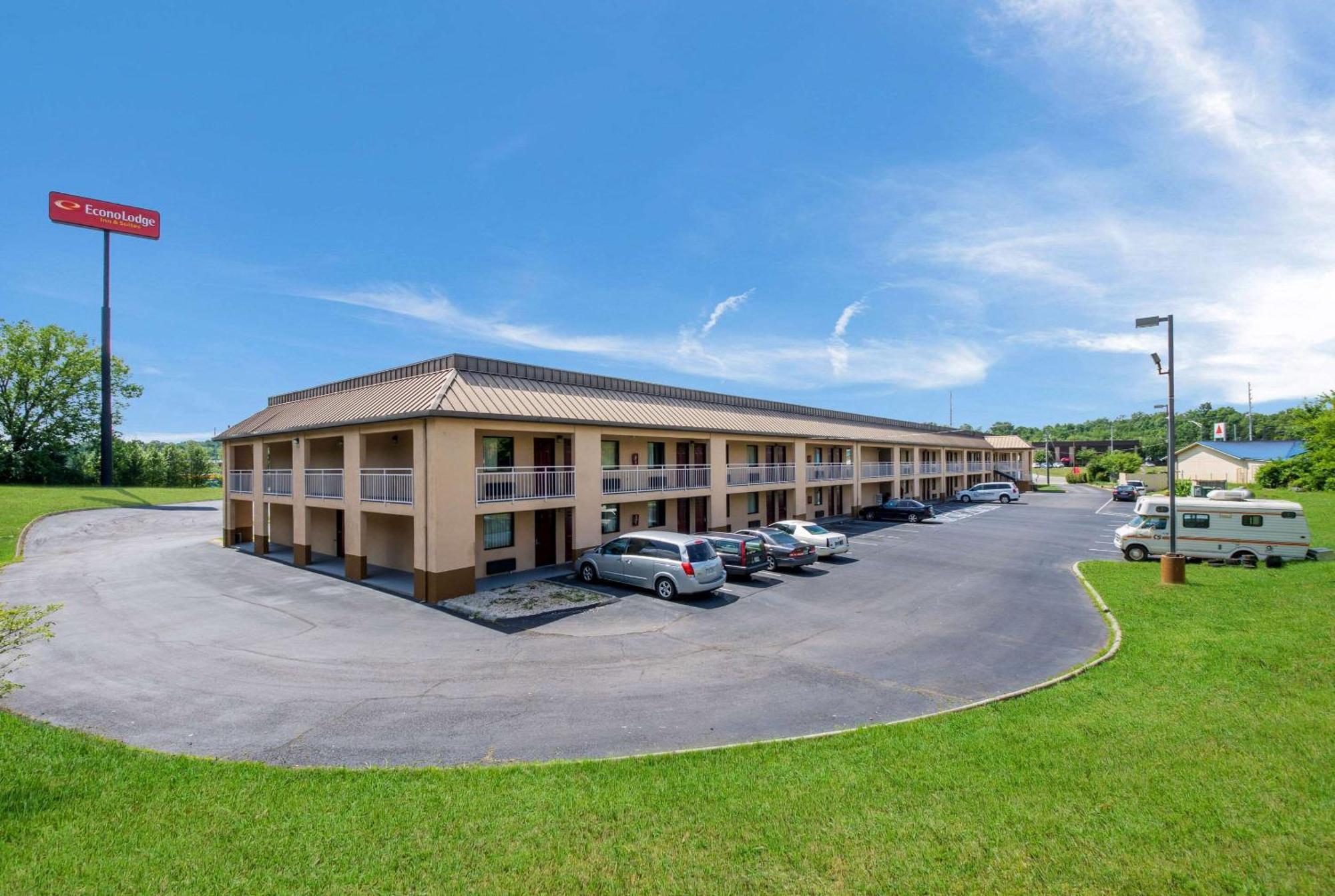 Econo Lodge Inn & Suites East Ноксвил Екстериор снимка