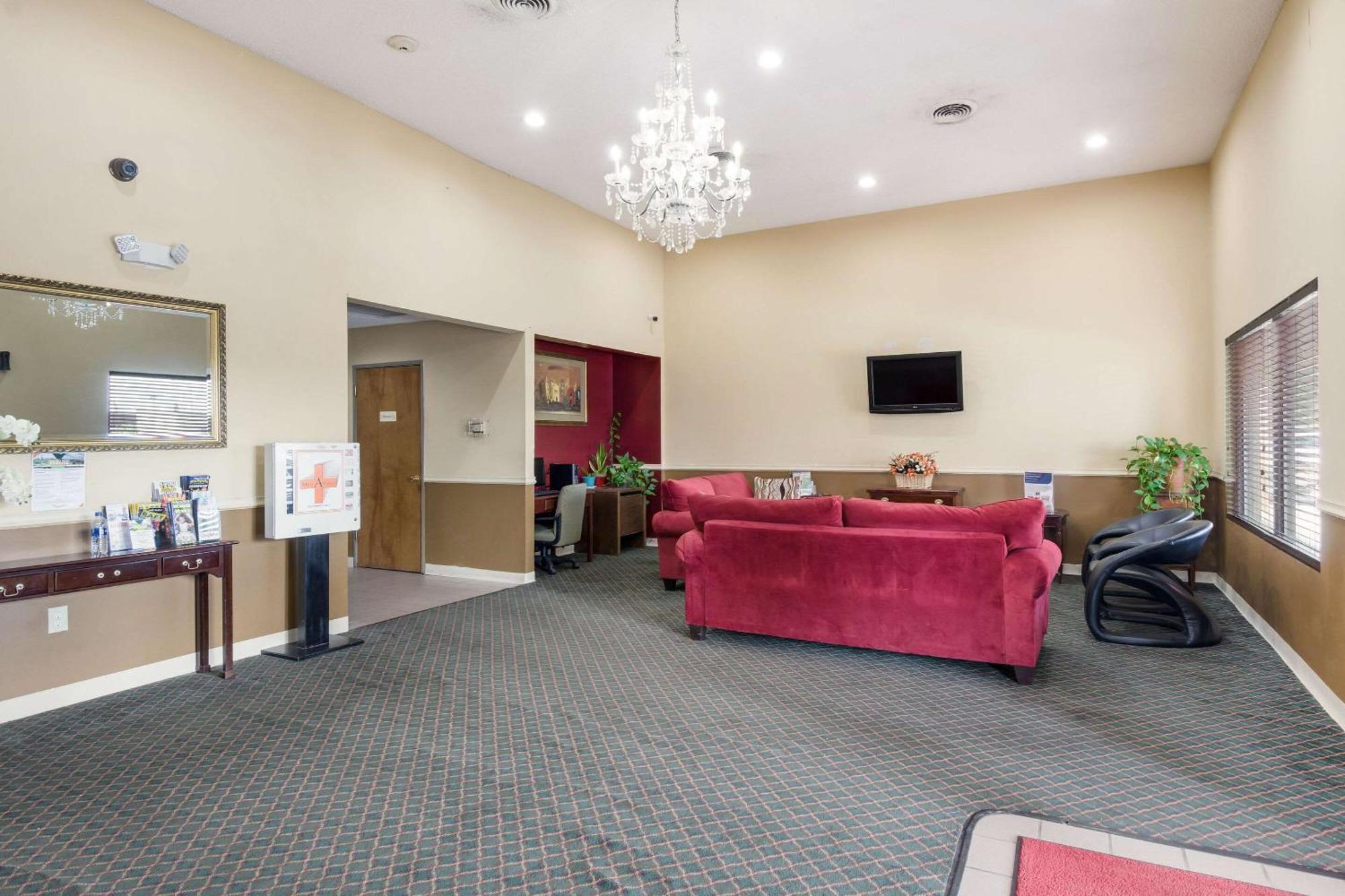 Econo Lodge Inn & Suites East Ноксвил Екстериор снимка
