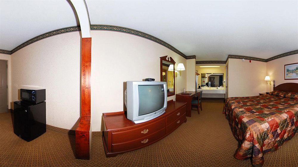 Econo Lodge Inn & Suites East Ноксвил Екстериор снимка